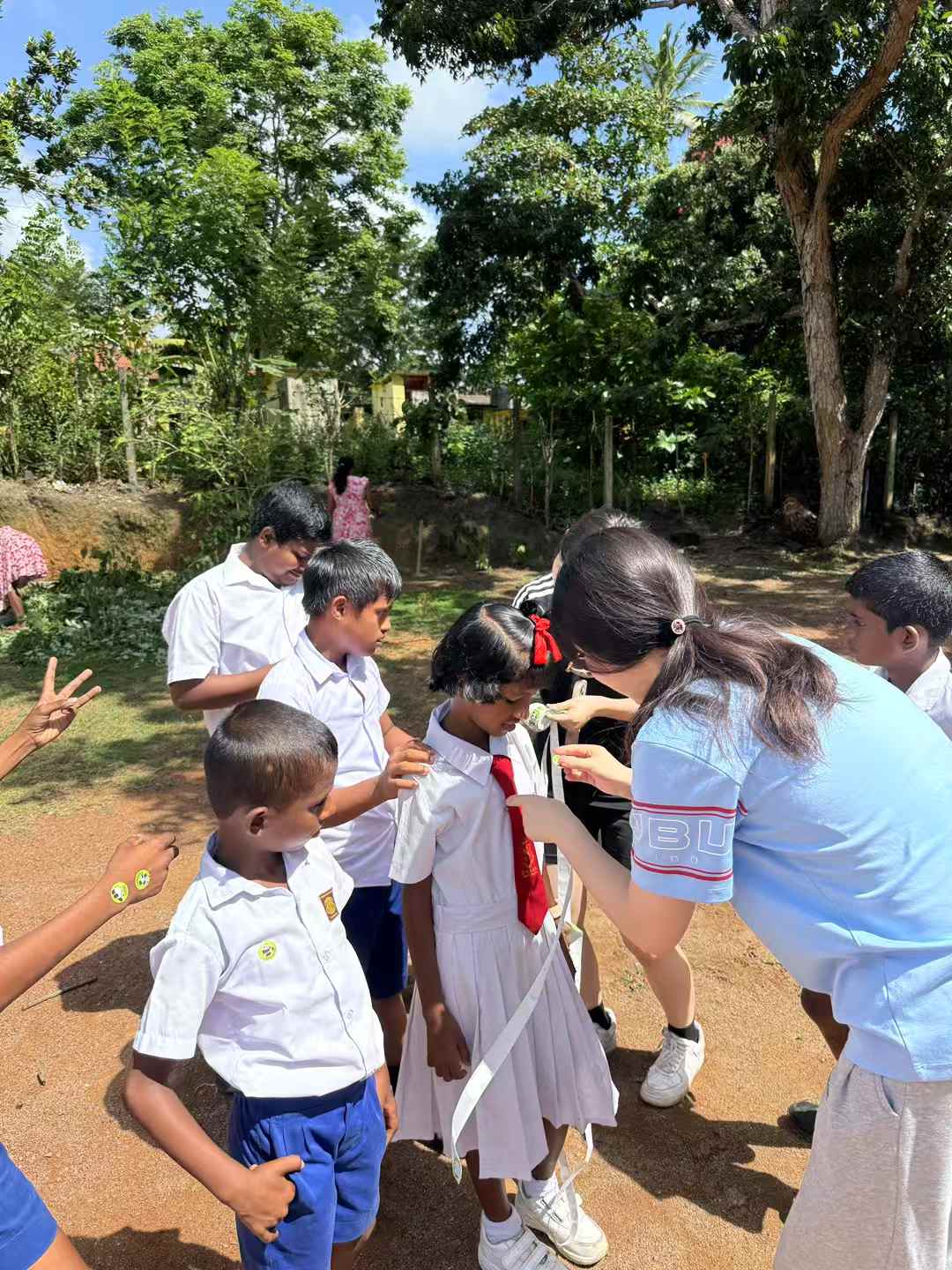 Bella working with children during a Sri Lanka service activity